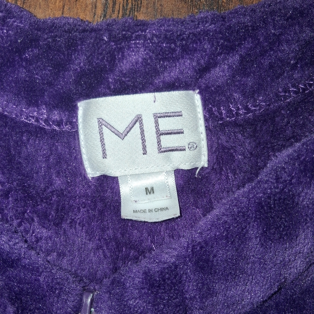 EUC ME Size Medium Purple Plush Fleece Zip Front Loungewear Robe!! - Picture 7 of 12
